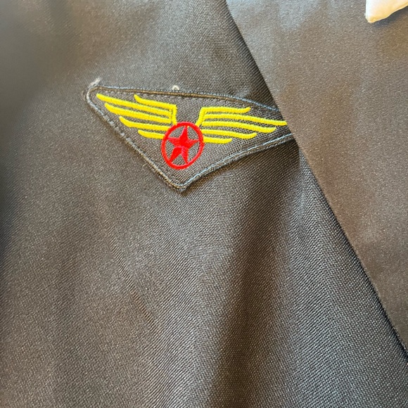 HALLOWEEN COSTUME PILOT UNIFORM COMES WITH JACKET, TIE AND HAT WORN ONCE - Picture 3 of 5